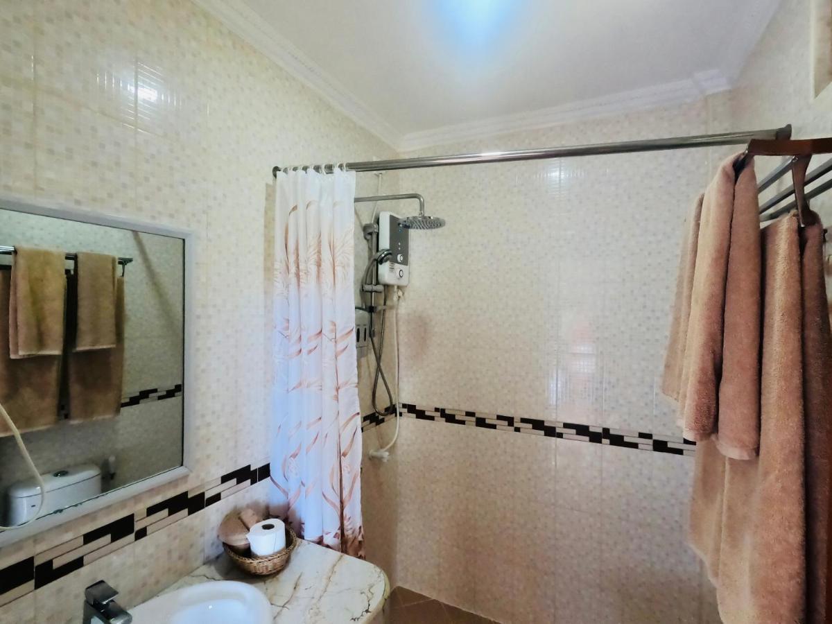 Shamar Guesthouse & Dive Maamigili Island ภายนอก รูปภาพ