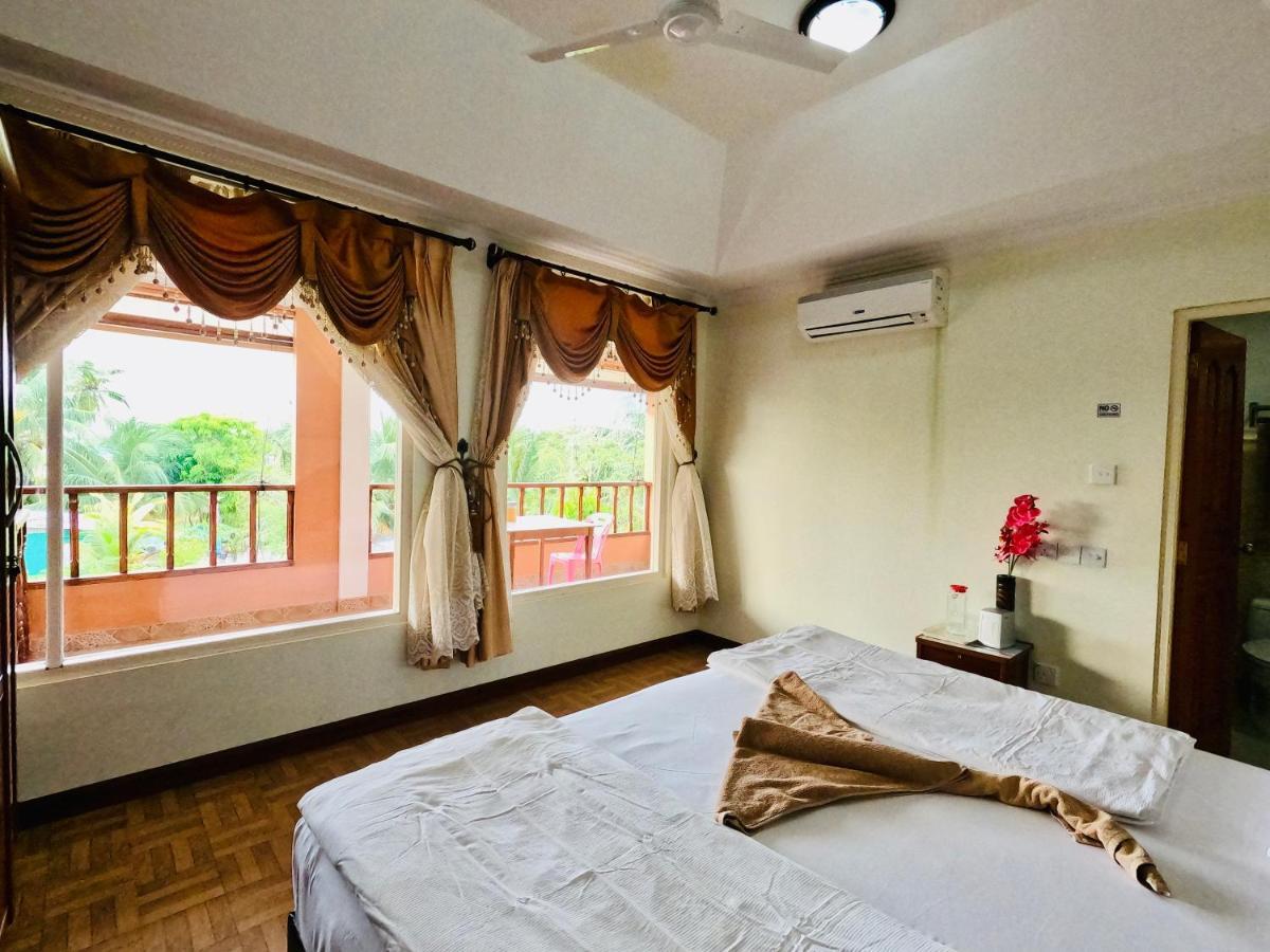Shamar Guesthouse & Dive Maamigili Island ภายนอก รูปภาพ