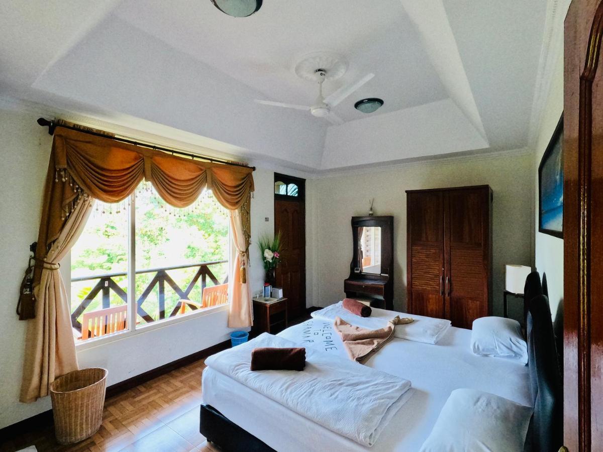 Shamar Guesthouse & Dive Maamigili Island ภายนอก รูปภาพ
