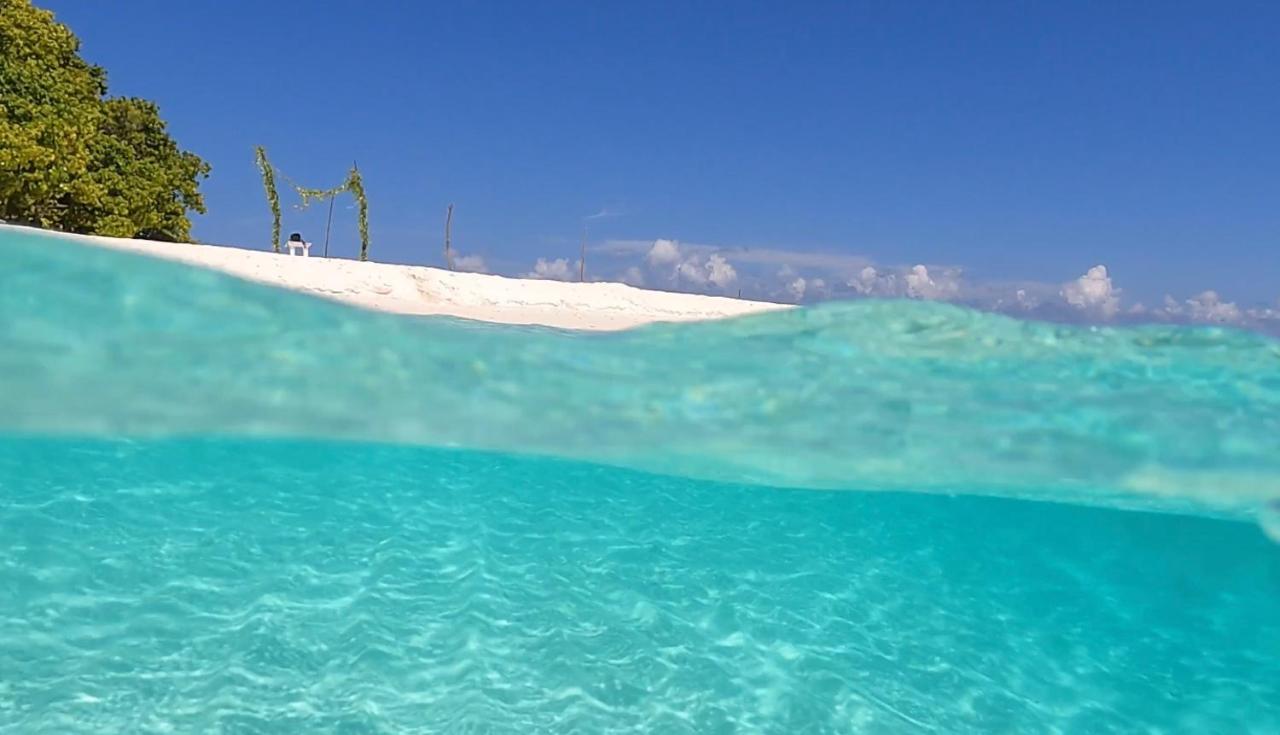 Shamar Guesthouse & Dive Maamigili Island ภายนอก รูปภาพ