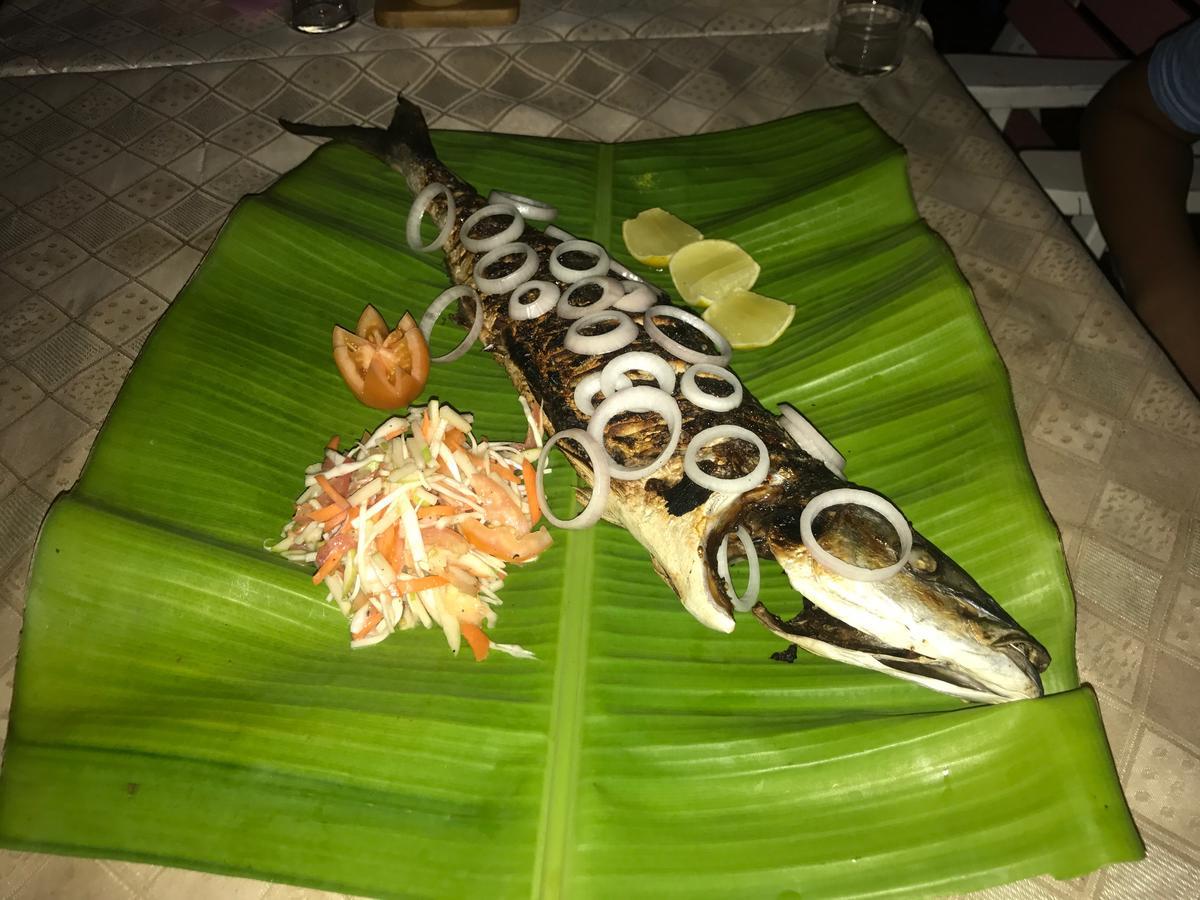 Shamar Guesthouse & Dive Maamigili Island ภายนอก รูปภาพ