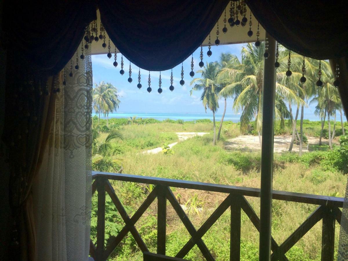 Shamar Guesthouse & Dive Maamigili Island ภายนอก รูปภาพ