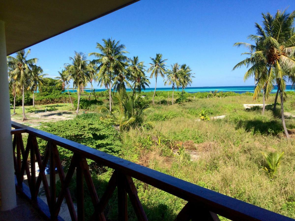 Shamar Guesthouse & Dive Maamigili Island ภายนอก รูปภาพ